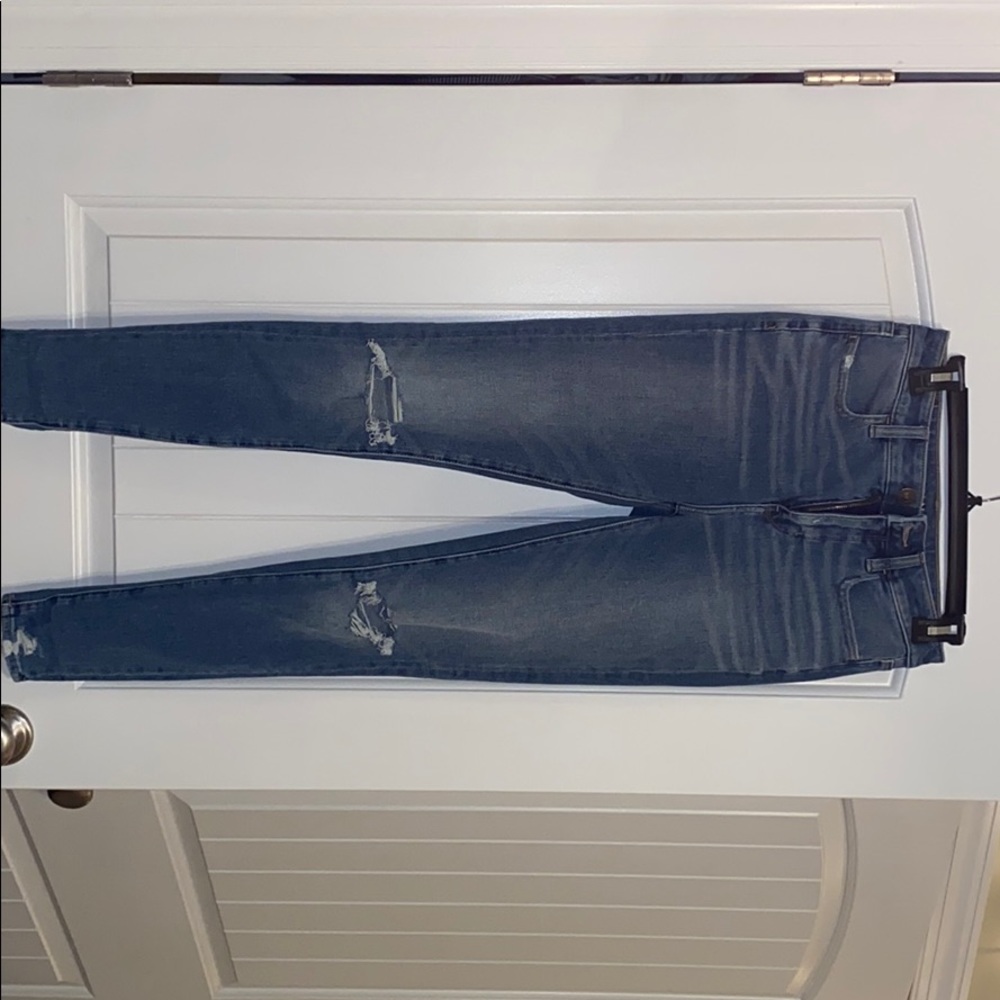 High waisted jeans